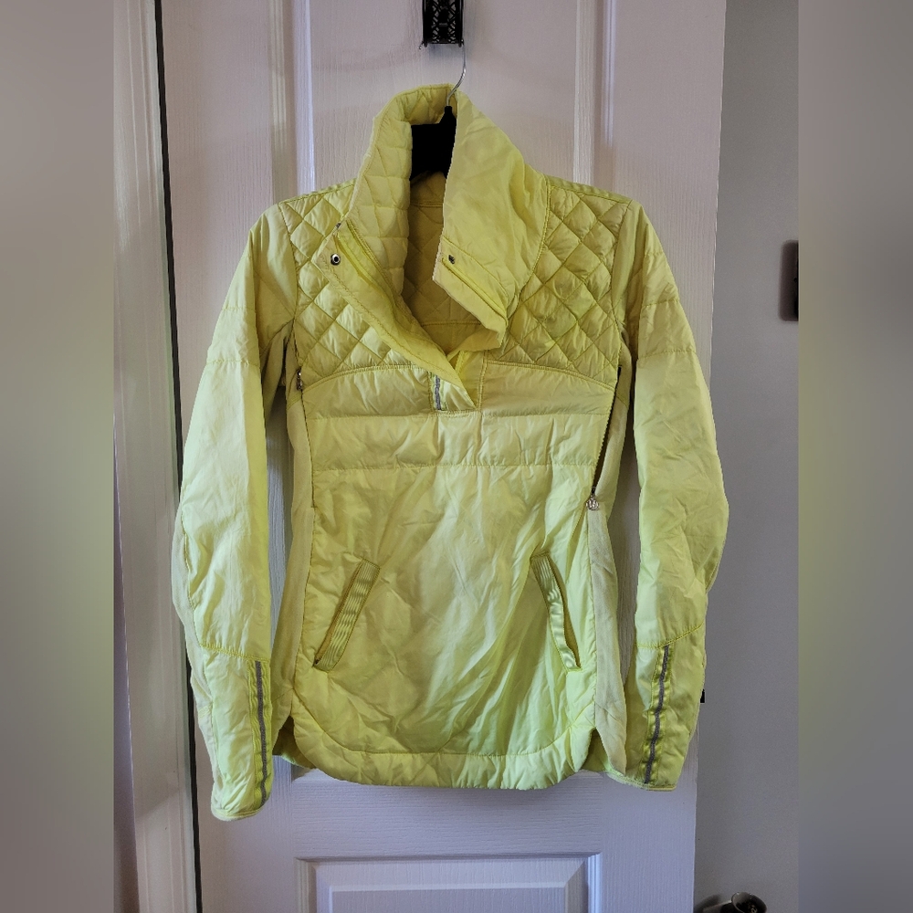 Lululemon What The Fluff Pullover Jacket Clarity Yellow Size 4 Quilted